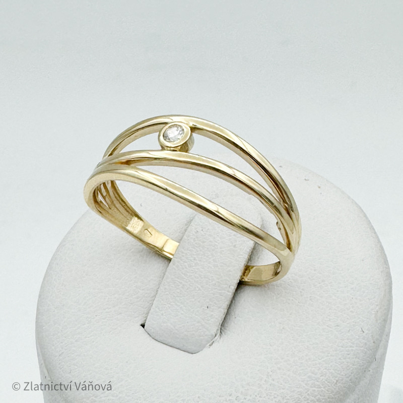 Žluté zlato prsten se zirkonem